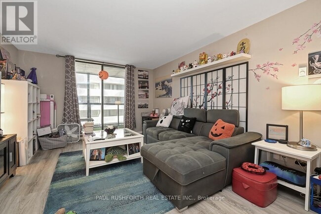 Building Photo - 475 Laurier Ave W