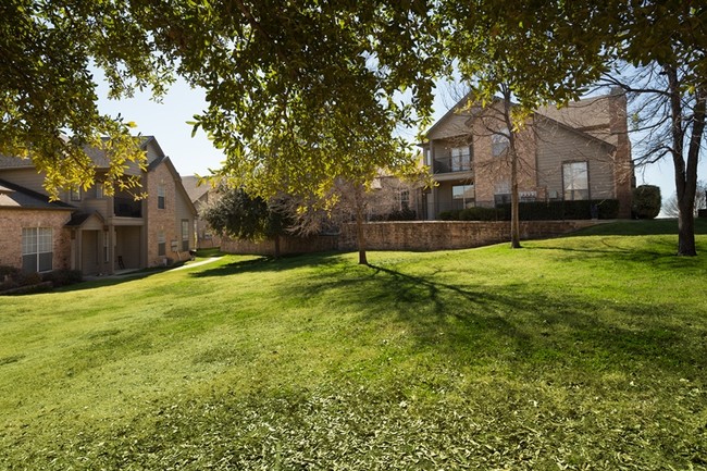 Mature Landscaping - Treymore in McKinney Apartments