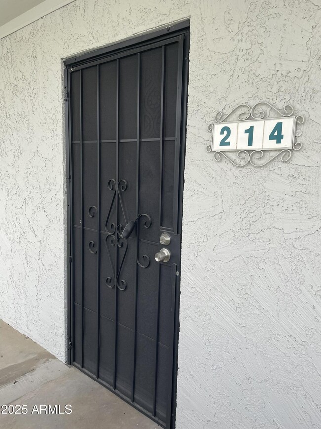 Foto del edificio - 3313 N 68th St