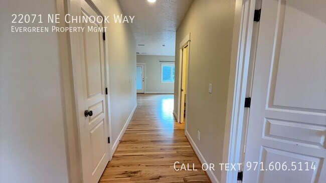 Foto del edificio - 22071 NE Chinook Way
