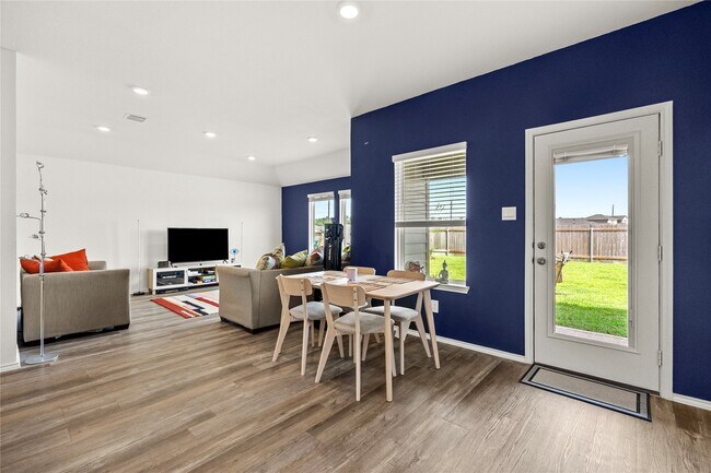 Foto del edificio - 15726 Majestic Evergreen Wy