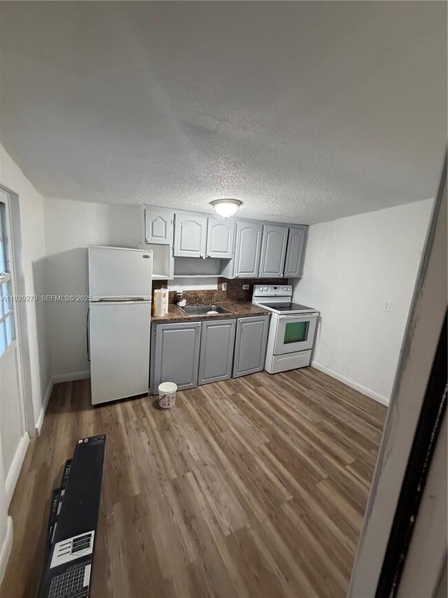 Foto del edificio - 2980 NW 79th St