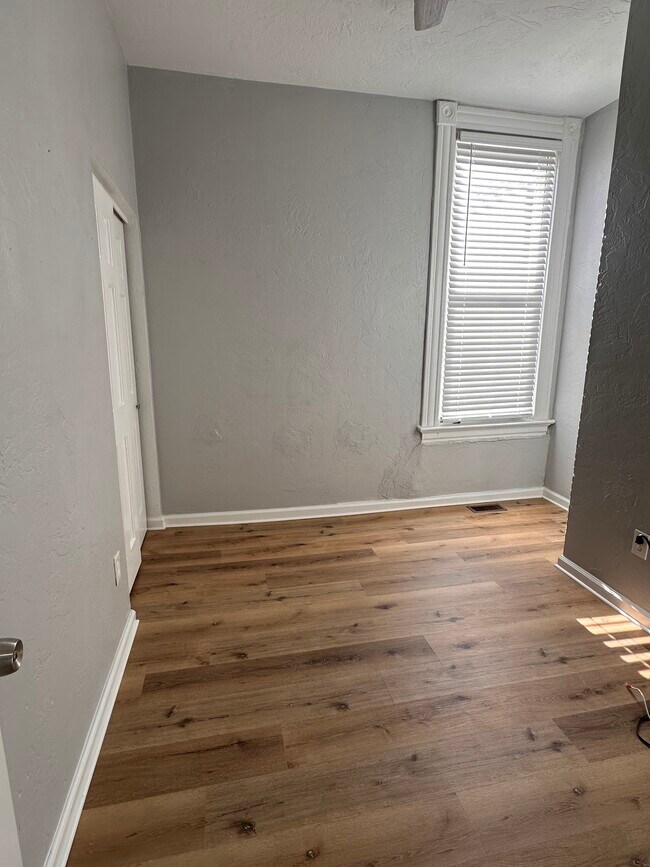 Foto del edificio - 2818 Lemp Ave