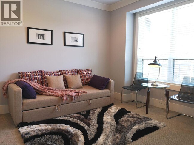 Photo du bâtiment - 8211 Seafair Dr