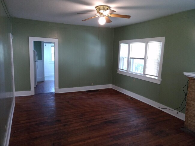 Foto del edificio - 622 W Kansas St