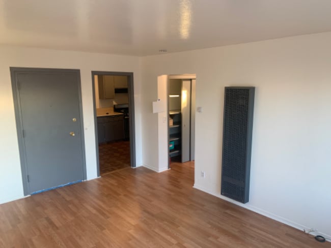 Building Photo - 1808 47th Ave