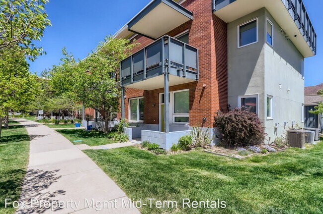 Foto del edificio - 1 br, 1 bath House - 4650 Holiday Dr #203