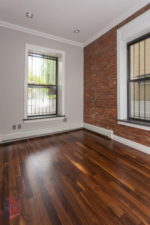 Primary Photo - 15 W 103rd St