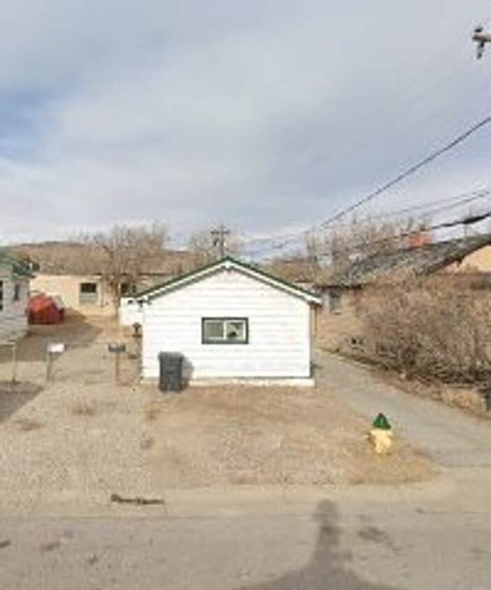 Primary Photo - 1213 W Pine St