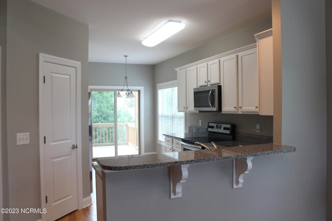 Building Photo - 16 Cypress Cir