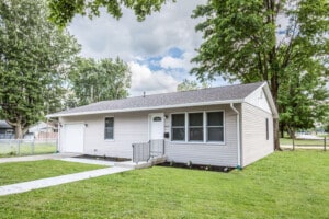 Building Photo - 1402 Edgewood Dr