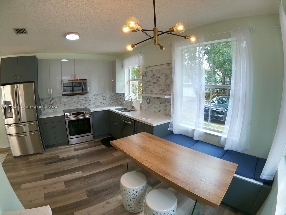 Primary Photo - 1755 Seagrape Way
