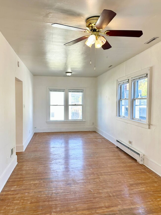 Building Photo - 146 Vley Rd