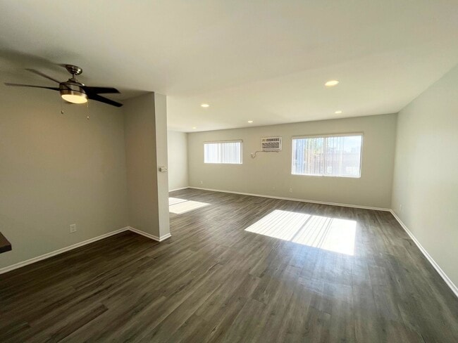 Foto del interior - 2039 North Las Palmas Ave