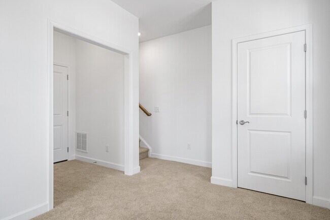 Foto del edificio - 1101 Balsam Ln