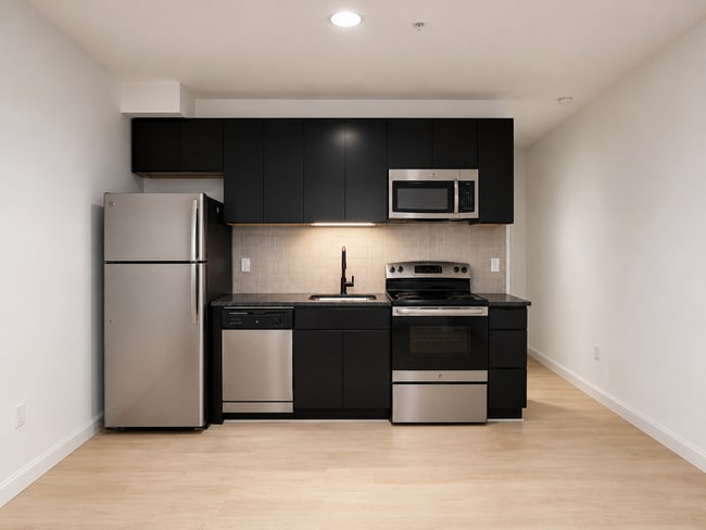 Photo - 3003 W Glenwood Ave Apartment