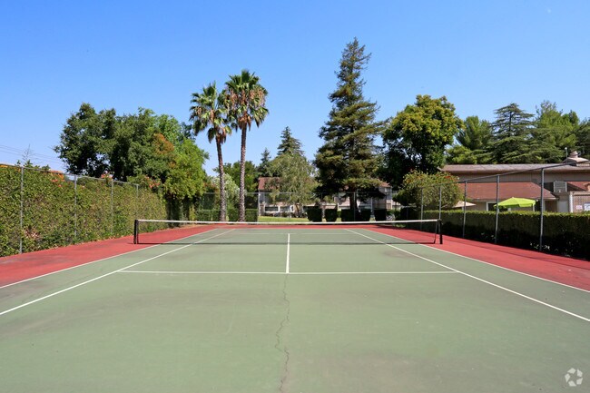 Foto del edificio - J Street