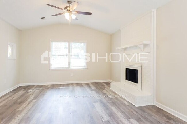 Foto del edificio - 1591 Sugarmaple Ln Sw
