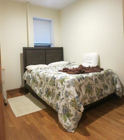 Foto del edificio - 443 E 75th St