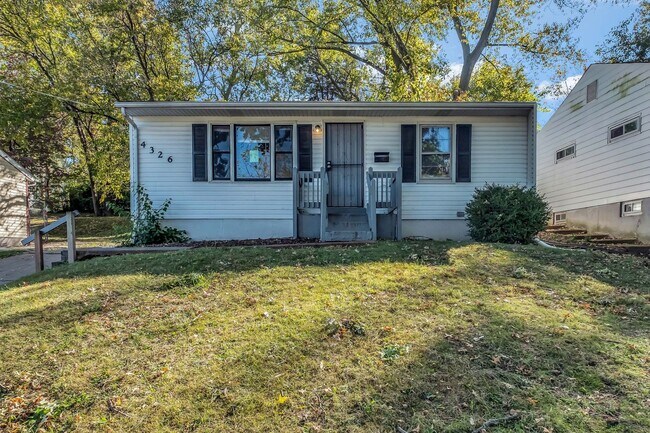 Building Photo - Charming 3-Bedroom, 1-bathroom home locate...
