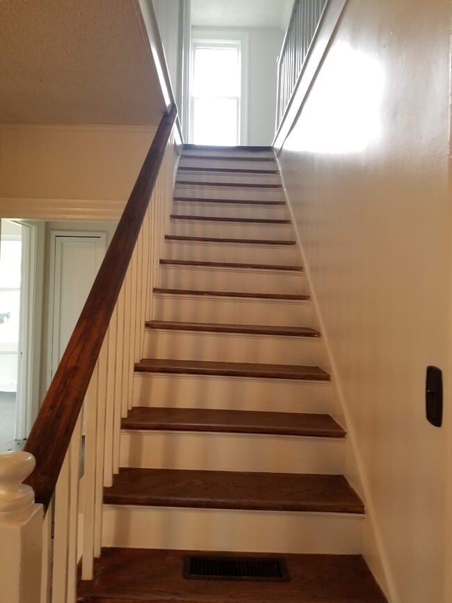 Building Photo - 424 Peach St