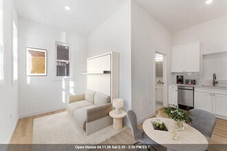 Building Photo - 306 Varick St