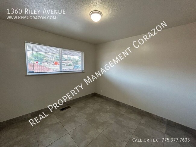 Foto del edificio - $1,345/Month 2 bed/1bath townhome in Reno, NV