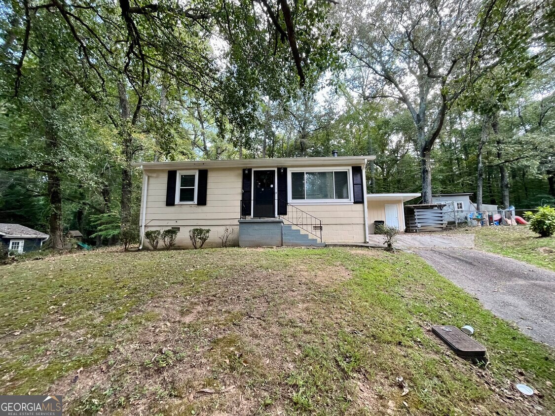 Foto principal - 5143 Pinecrest Dr SW