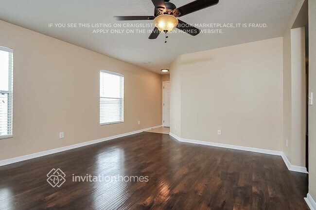 Building Photo - 11007 Golden Silence Dr