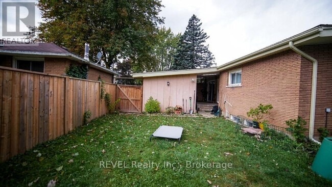 Building Photo - 510 Lloyd Ave