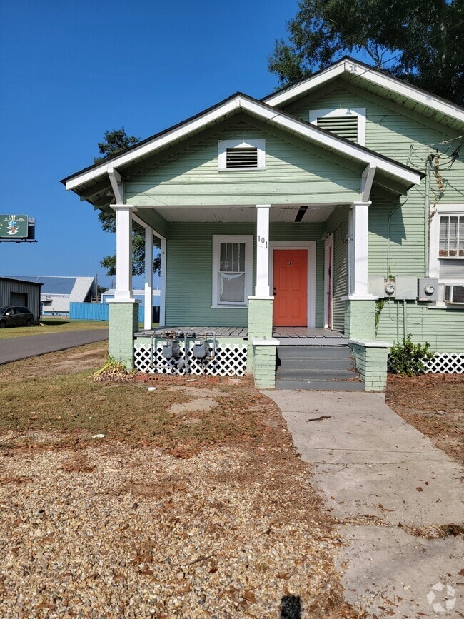 Building Photo - 101 N 11th Ave