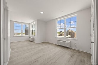 Building Photo - 56 Prospect St
