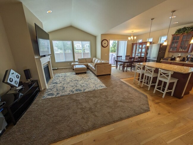 Building Photo - 9546 6th Way SE Lacey WA 98513