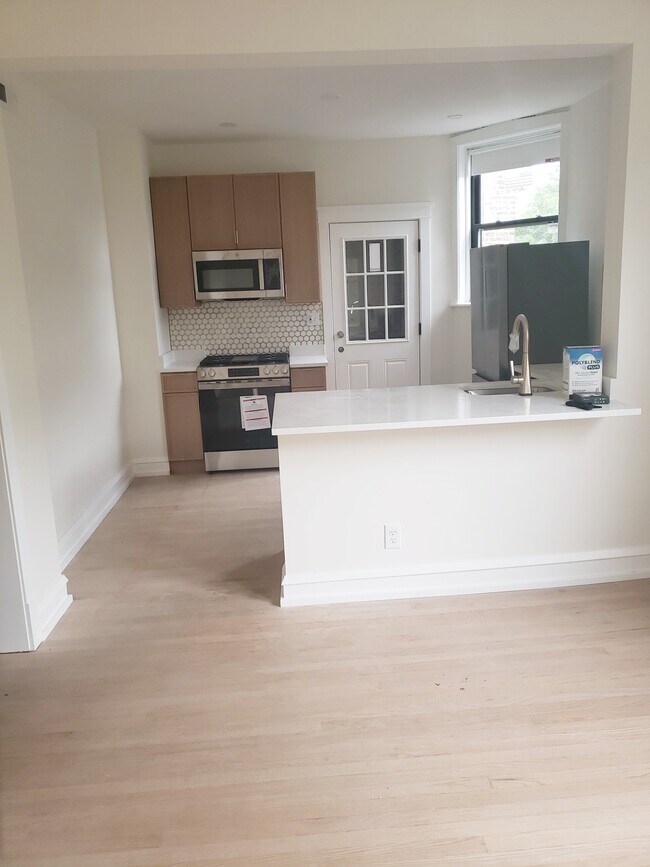 Foto del edificio - 4638 N Hamilton Ave