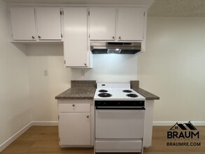 Building Photo - 5461 Kester Ave