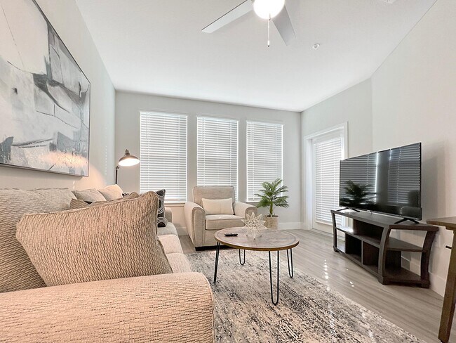 Fully furnished, all-inclusive - 8985 Bertha Palmer Blvd
