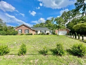 Building Photo - 2309 Village Dr