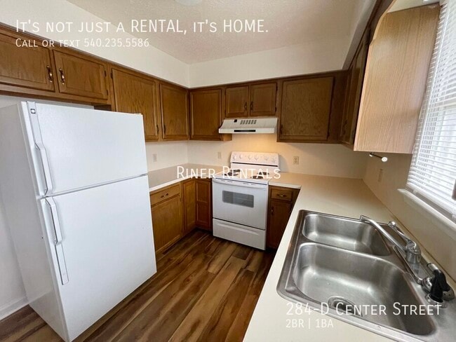 Building Photo - 284-D Center Street-