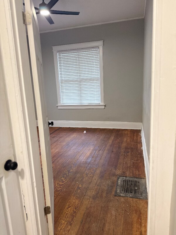 Foto del edificio - 1629 Netherwood Ave