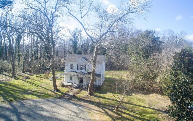 Foto del edificio - 3952 Irvington Rd