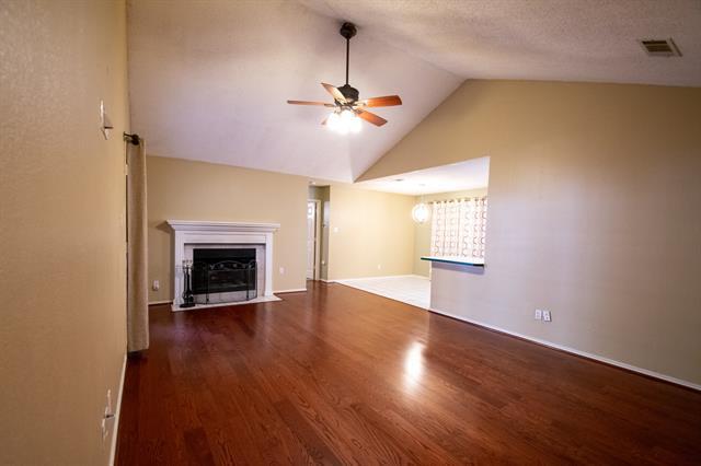 Building Photo - 8728 Elbe Trail