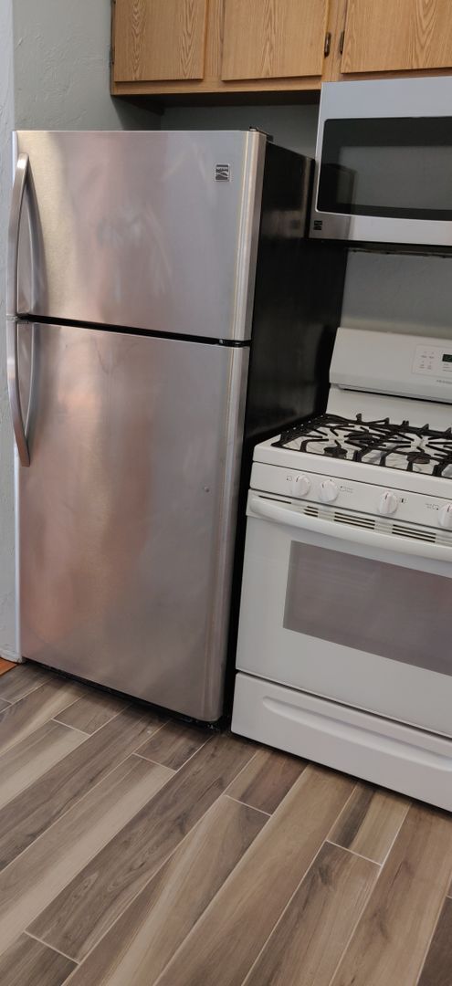 Building Photo - Spacious Renovated Unit in Allston. Centra...