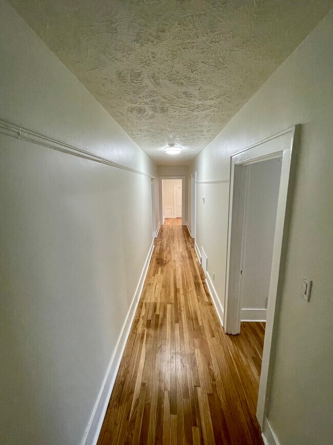 Foto del edificio - 6020 Sawyer St