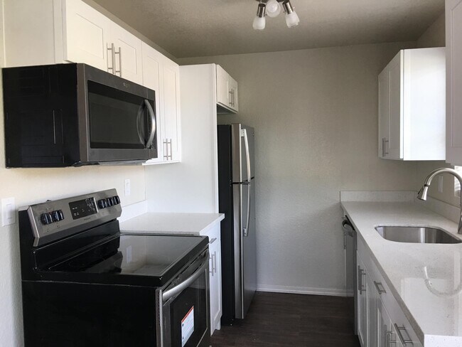 Building Photo - 4836 S Austin St
