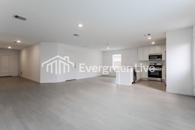 Building Photo - 5906 Patriot Sound Drive