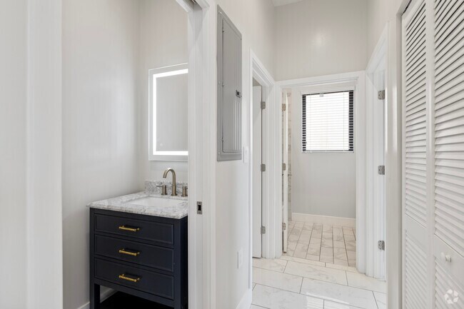 Interior Photo - 29 Palmetto Dr