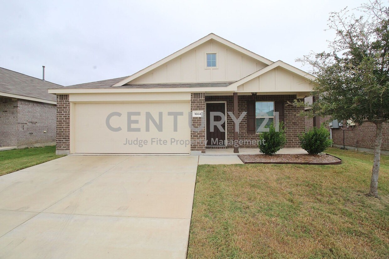 Foto principal - Lovely 3/2/2 in Ennis Ready for Move-In!