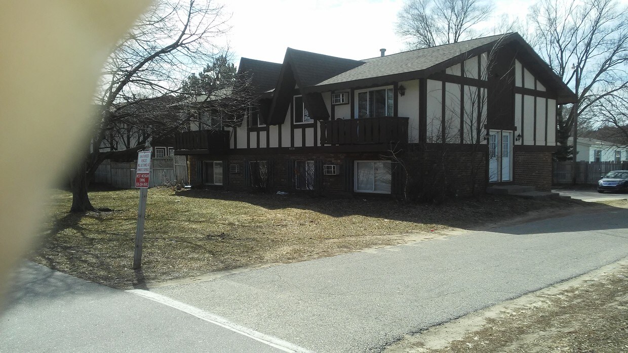 664 136th Ave, Holland, MI 49424 664 136th Ave Holland, MI