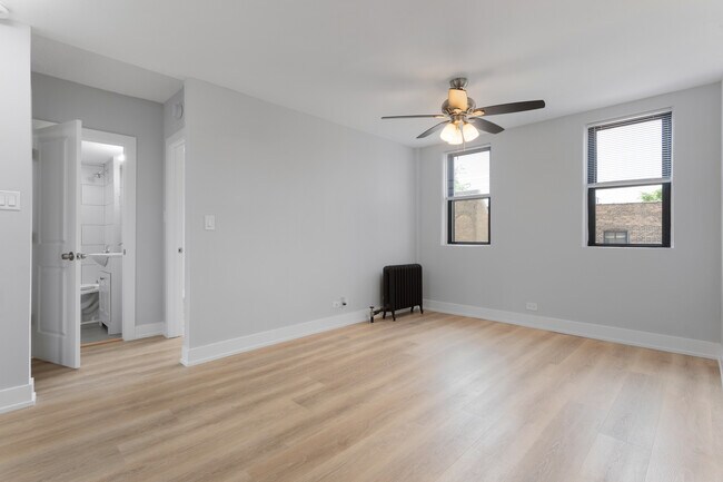 Foto del edificio - 6026 N Winthrop Ave