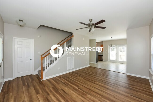 Building Photo - 3 Bedroom Pet-Friendly Home in Nashville, TN with Main Street Renewal